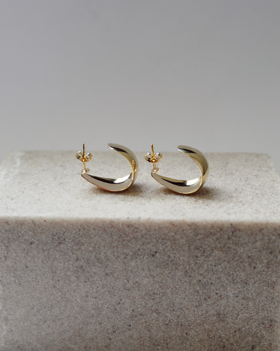 Aros canoa bañados en oro 18k