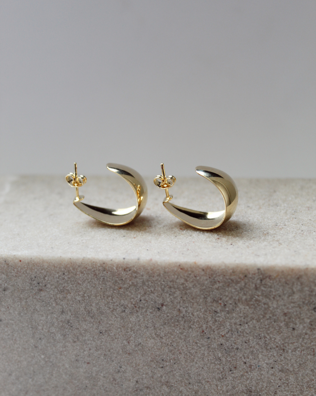 Aros canoa bañados en oro 18k