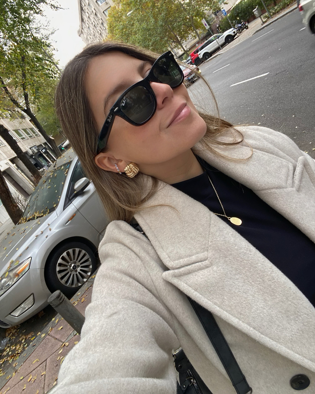 Aros dorados vintage cuadrados